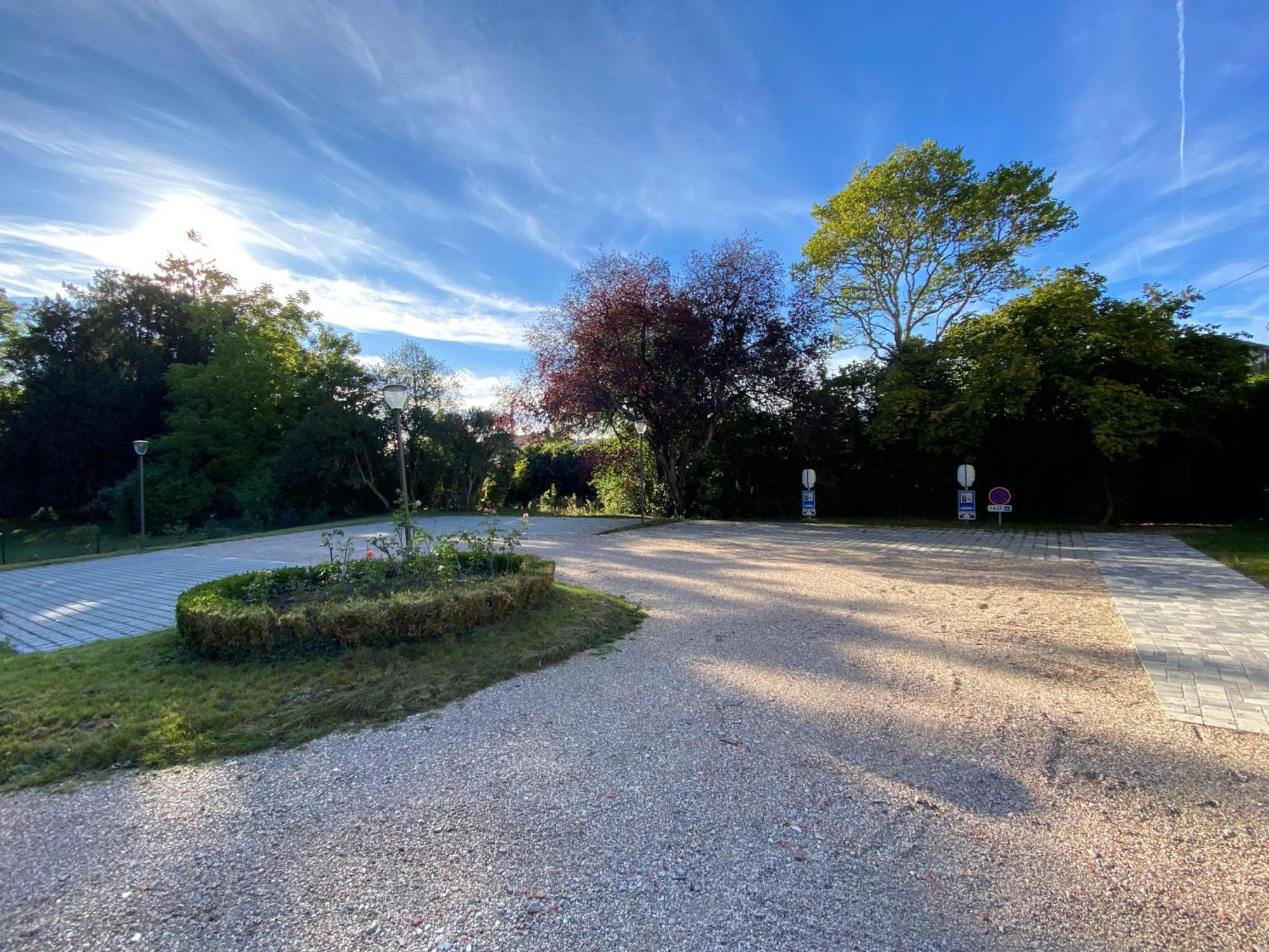 Logis Hotel Du Parc Pont-à-Mousson Dış mekan fotoğraf